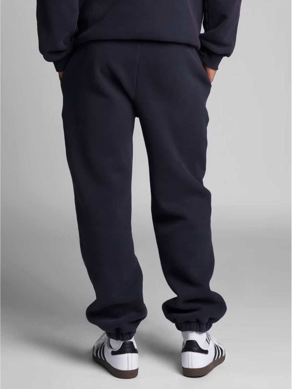 COMFRT NWOT Signature Cuffed Leg Sweatpants Navy Size [M]
